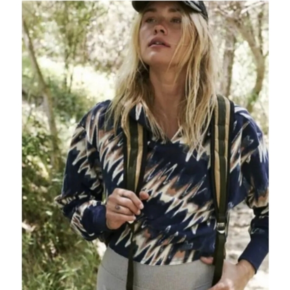 Free People Movement Half Time Printed Hoodie Navy NWOT - Picture 2 of 9